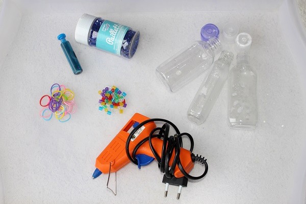 Maman Nougatine DIY: les bouteilles sensorielles pour bébé - Maman